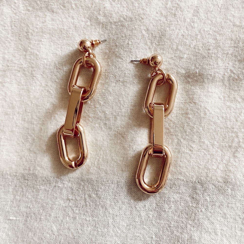 SHEIN Chain Earrings